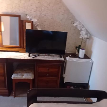 Annaswood B&B Cahir Exteriör bild