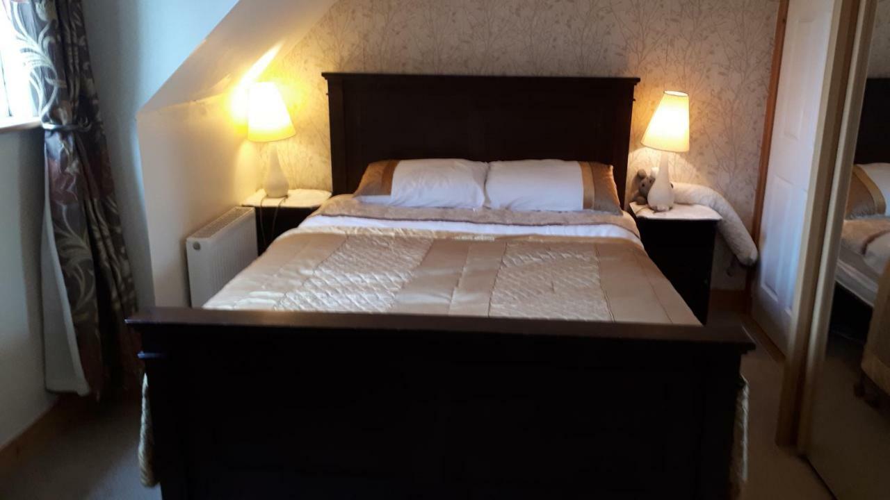 Annaswood B&B Cahir Exteriör bild